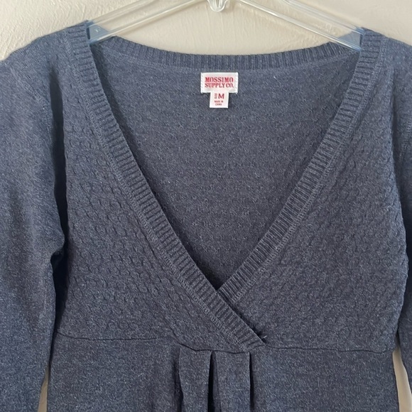 Mossimo Supply Co Gray Mock Wrap Sweater Lightweight 3/4 Sleeves Size Medium - Picture 2 of 15